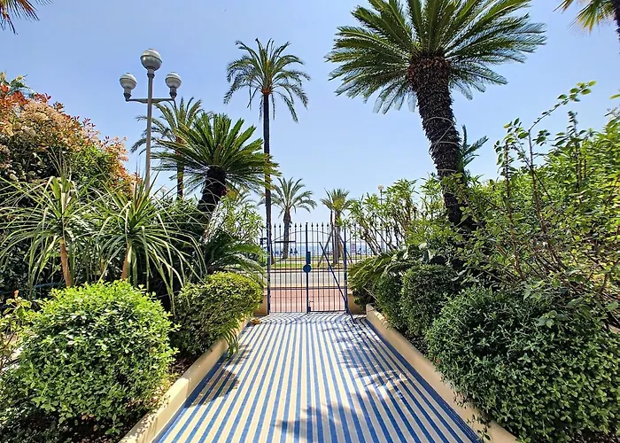 Nestor&jeeves - Horizon Promenade - - Sea Front *